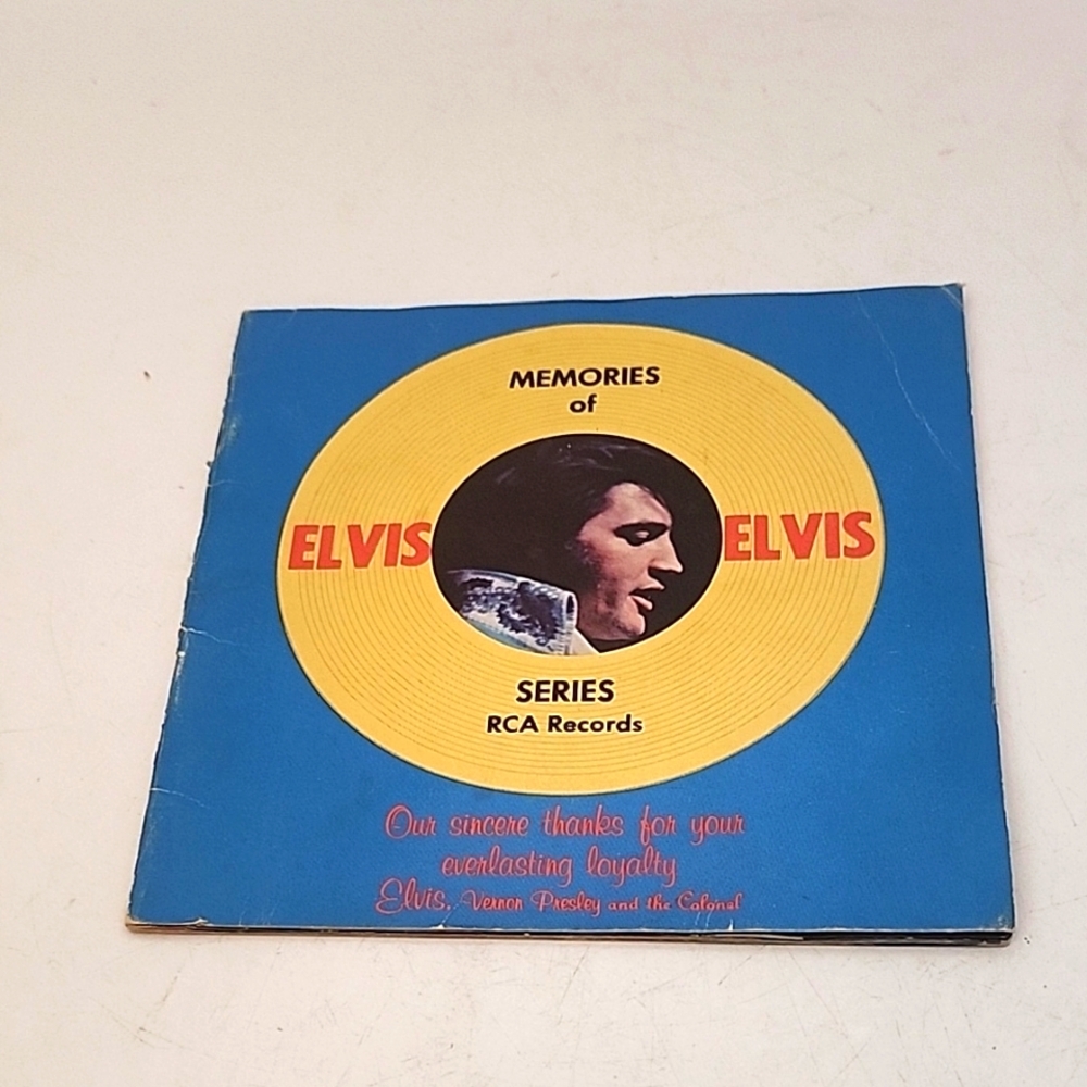 Vintage RCA Records Photo Album "Memories of Elvis" Promotional Booklet